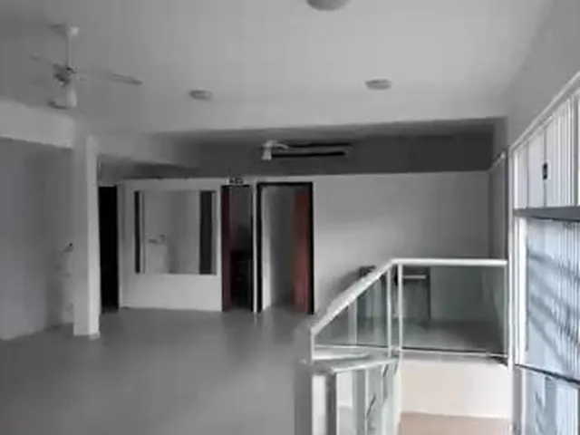 Imagem 14: Prédio Comercial com 3 estúdios independentes