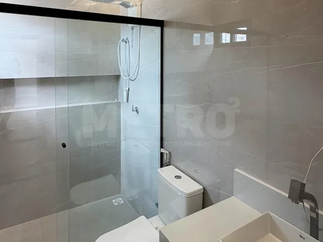 Imagem 2: Casa à venda no Cond. Colinas Bela Vista, 3 suítes com closet, gourmet, piscina