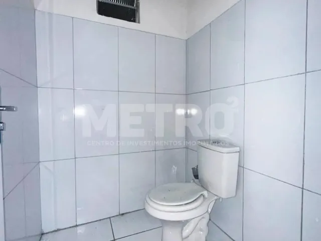 Imagem 2: Galpão com 200m para locação na Av. 7 de Setembro, 2 banheiros, Petrolina-PE