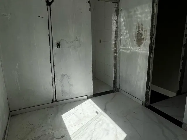 Imagem 15: Conforto e Espaço: Casa com 3 Suítes e Garden Privativo