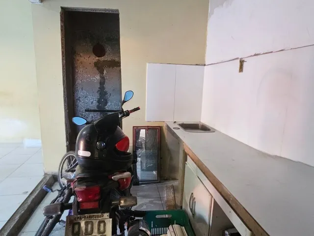 Imagem 13: Casa com Sala Ampla, Garagem e Espaço Comercial na Passagem Bom Jesus