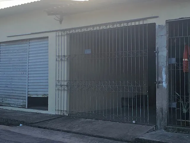 Imagem 10: Casa com Sala Ampla, Garagem e Espaço Comercial na Passagem Bom Jesus