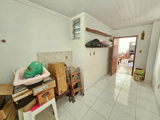 Imagem 14: Apartamento Amplo Semimobiliado com 3 Quartos no Guanabara