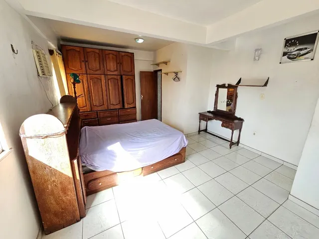 Imagem 4: Apartamento Amplo Semimobiliado com 3 Quartos no Guanabara