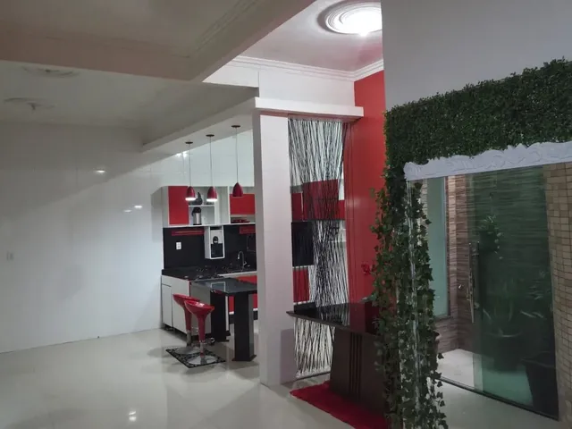 Imagem 2: Casa Triplex Mobiliada à ALUGO | 3 Quartos