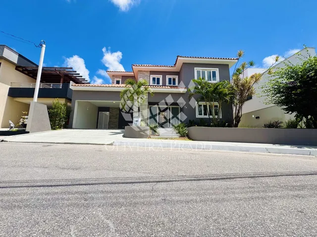 Imagem: A casa em condomínio possui 7 Dormitórios, 4 Suítes, 5