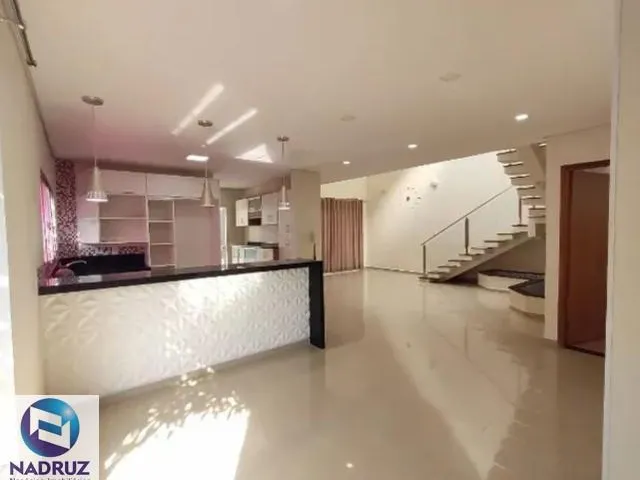 Imagem: Casa em Condomínio de Luxo com 3 Suítes