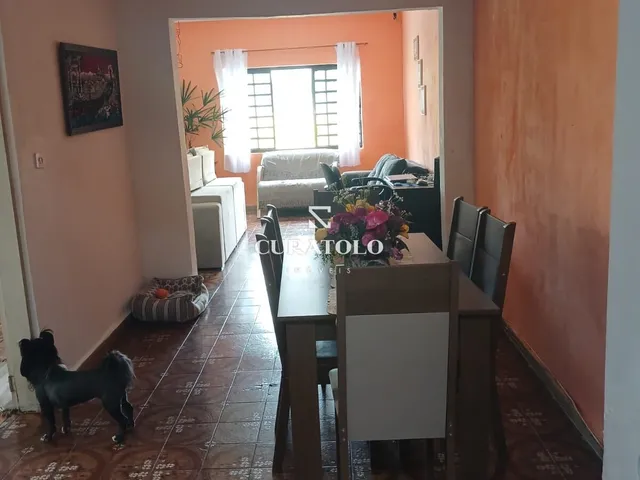 Imagem: Casa À Venda com 318 M², 3 Quartos, Quintal