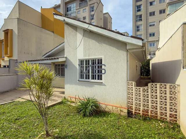 Imagem 8: Casa Padrão de Rua com 95m² privativos, 2 quartos, 4 vagas de garagem, no Seminário