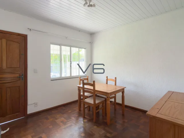 Imagem 14: Casa Padrão de Rua com 95m² privativos, 2 quartos, 4 vagas de garagem, no Seminário
