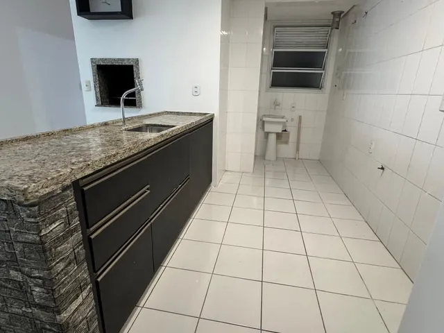 Imagem 2: Apartamento 2 Dormitórios em Barreiros