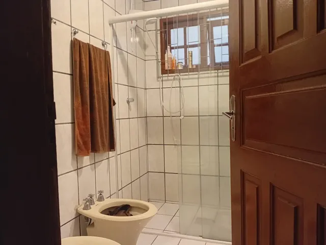 Imagem 2: Casa de 2 pavimentos com edículas