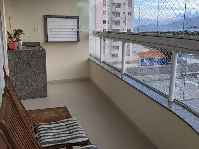 Imagem: O apartamento possui 3 Dormitórios, 1 Suíte, 2 Banheiros,