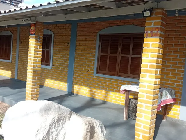 Imagem: Casa 4 dormitórios na praia de fora