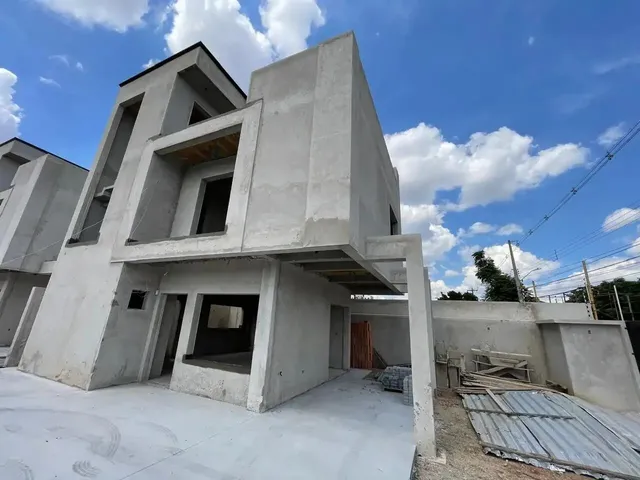 Imagem: Sobrado Padrão para Venda no Hauer Curitiba-Pr