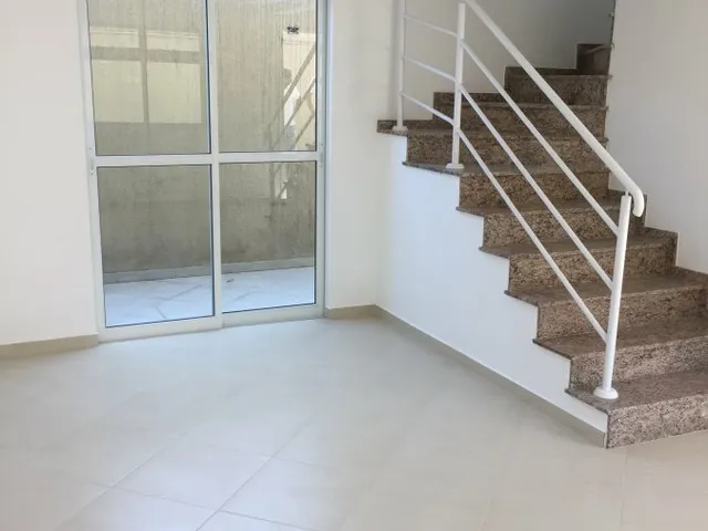 Imagem 15: Sobrado em Condomínio para Venda em Uberaba Curitiba-PR