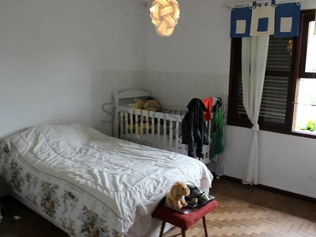 Imagem 3: Casa Padrão para Venda em Guabirotuba Curitiba-Pr