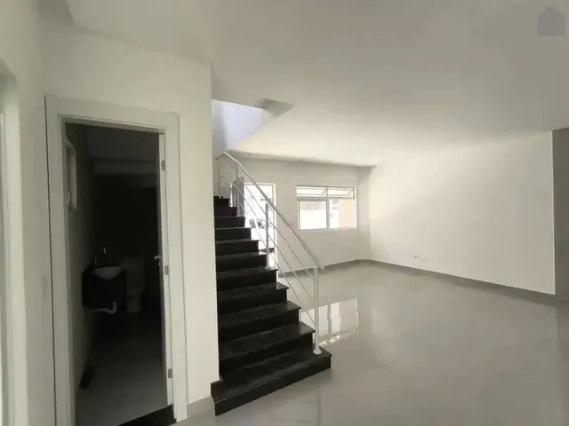 Imagem 12: Sobrado Padrão para Venda em Bairro Alto Curitiba-Pr