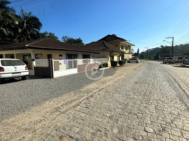 Imagem: Casa para alugar no bairro Guamiranga