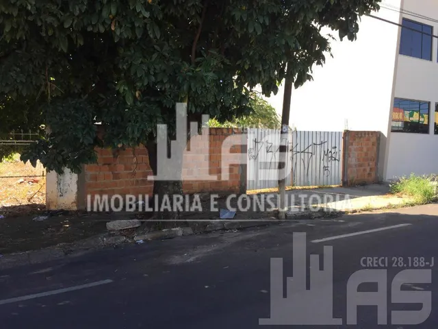 Imagem: O terreno possui 288m² de Área e está localizado em