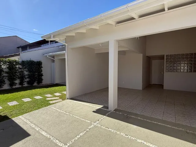 Imagem 5: Casa térrea com piscina e edícula no Itacorubi - (Parque São Jorge), 3 quartos