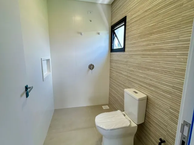 Imagem 10: Fascinante Casa com 03 Suítes - São José/SC (VENDA