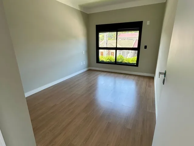 Imagem 15: Fascinante Casa com 03 Suítes - São José/SC (VENDA