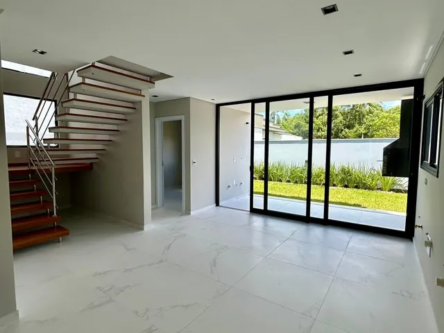 Imagem 9: Fascinante Casa com 03 Suítes - São José/SC (VENDA
