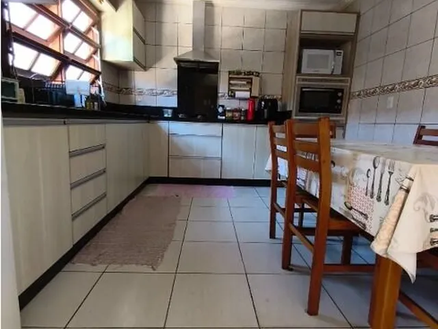 Imagem 8: Excelente Casa Duplex com Edícula em Forquilhinha, São José/SC: ACEITA FINANCIAMENTO!