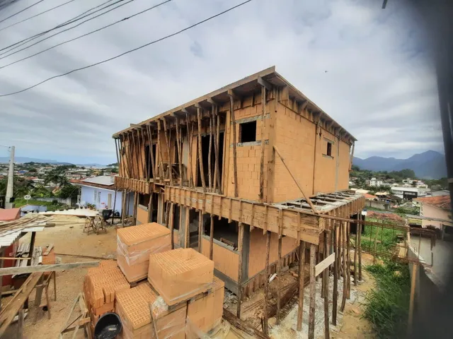 Imagem 10: Sobrado Alto Padrão com Quintal - Alto Aririu em Palhoça/SC