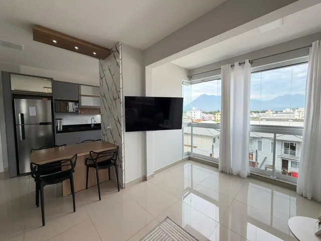 Imagem 7: Belíssimo Apartamento com Móveis Planejados e Sacada Gourmet - Aririú em Palhoça/SC