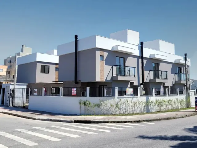 Imagem: Excelente Sobrado de 3 Quartos (2 Banheiros)