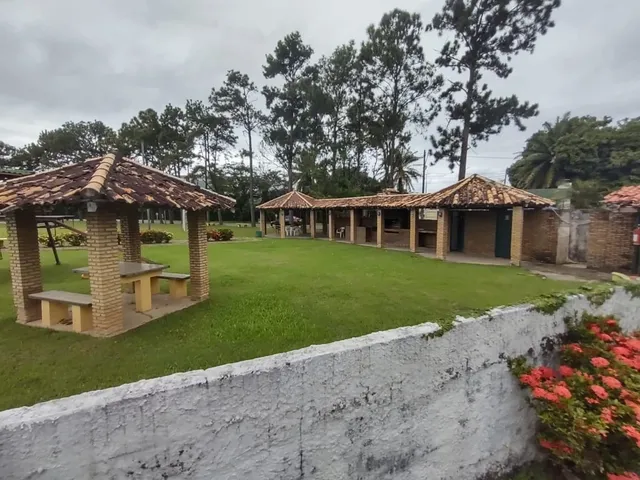 Imagem 6: Casa de Luxo em Condomínio Fechado em Lauro de Freitas-BA: 3 Quartos, 2 Suítes, 5 Vagas