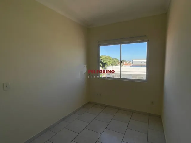 Imagem 4: Pelegrino Imóveis aluga apartamento no Centro de Tapes