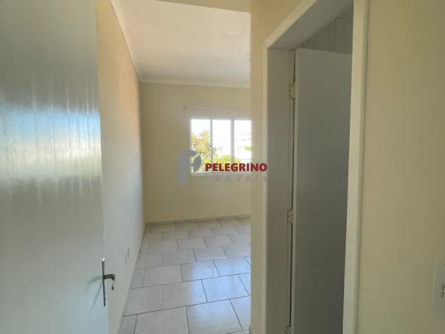 Imagem 6: Pelegrino Imóveis aluga apartamento no Centro de Tapes