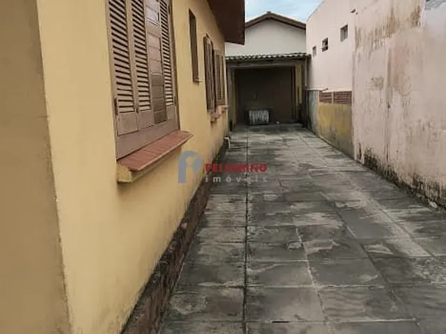 Imagem 2: Pelegrino Imóveis vende casa no centro de Tapes