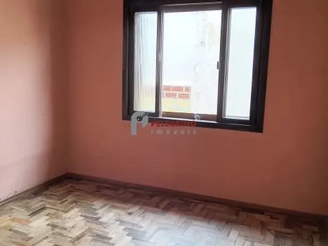Imagem 4: Pelegrino Imóveis vende casa no centro de Tapes