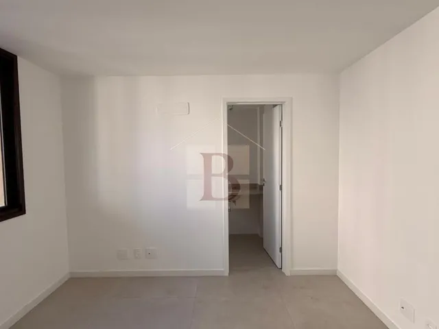 Imagem 3: Apartamento de luxo à venda em Icaraí: 3 quartos, 2 suítes, 3 salas, 3 banheiros, 2