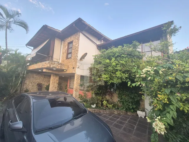 Imagem: Imponente casa à venda em Piratininga