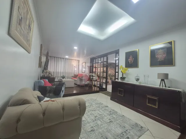 Imagem 11: Imponente casa à venda em Piratininga, Niterói-RJ: 4 quartos, 4 suítes, 3 salas, 4
