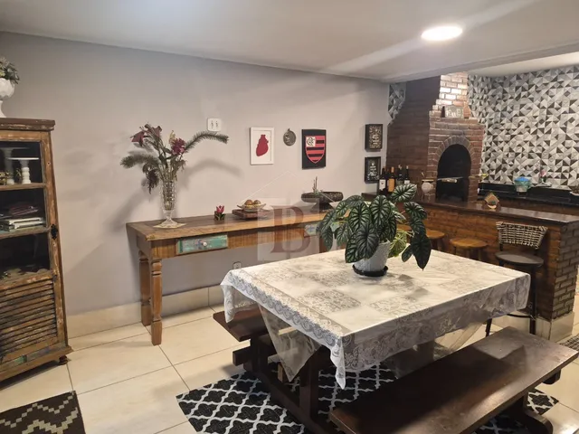 Imagem 7: Imponente casa à venda em Piratininga, Niterói-RJ: 4 quartos, 4 suítes, 3 salas, 4