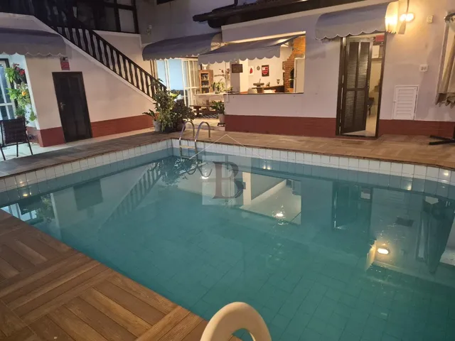 Imagem 9: Imponente casa à venda em Piratininga, Niterói-RJ: 4 quartos, 4 suítes, 3 salas, 4