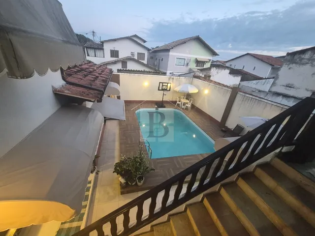 Imagem 12: Imponente casa à venda em Piratininga, Niterói-RJ: 4 quartos, 4 suítes, 3 salas, 4