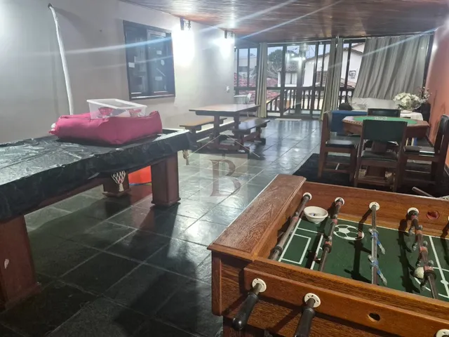 Imagem 3: Imponente casa à venda em Piratininga, Niterói-RJ: 4 quartos, 4 suítes, 3 salas, 4