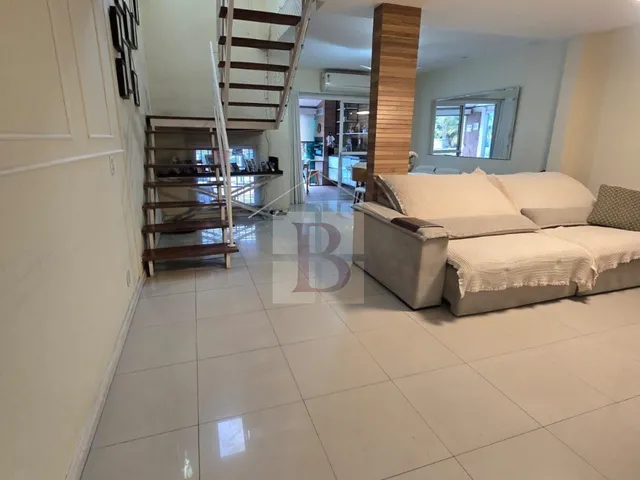Imagem 2: Imperdível oportunidade! Casa à venda em Niterói-RJ, Santo Antônio: 4 quartos, 3