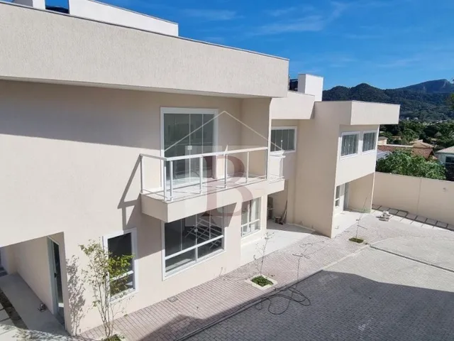 Imagem: Casa em Condomínio de Luxo em Niterói-RJ