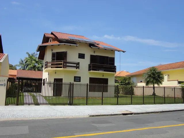 Imagem: Casa com 2 suítes, 2 dormitórios e 2 vagas