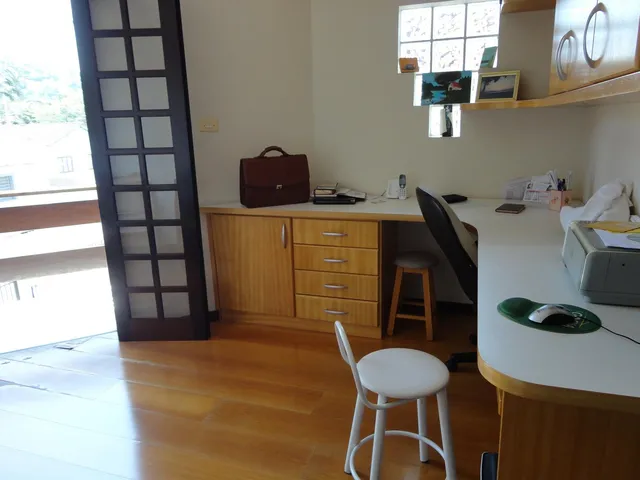 Imagem 5: Casa com 2 suítes, 2 dormitórios e 2 vagas de garagem no América