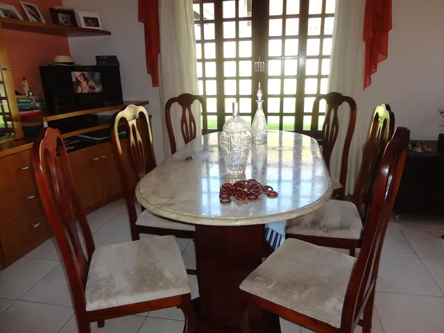 Imagem 4: Casa com 2 suítes, 2 dormitórios e 2 vagas de garagem no América