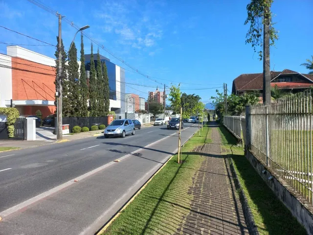 Imagem 11: Terreno Raro no Centro de Joinville - Oportunidade Única para Investidores